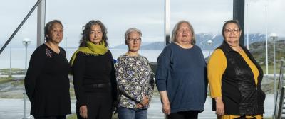 Grønlandske kvinder, der har fået opsat spiral på danske myndigheders bud. 