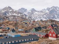 Totalbillede af Tasiilaq i Grønland